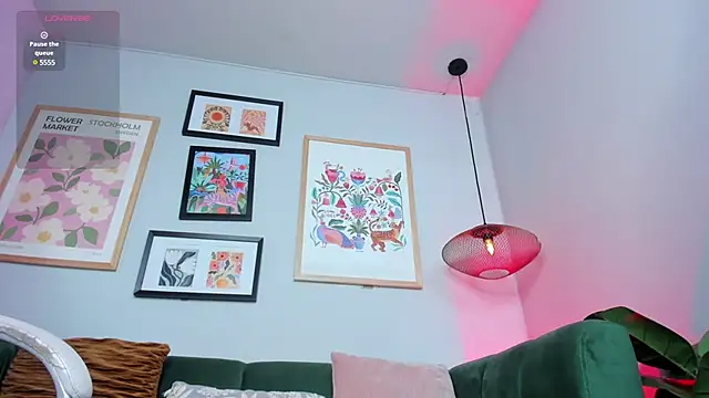 nina  dixon online show from February 16, 2025, 11:59 pm