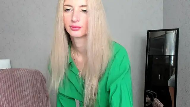 skinnyladyy online show from February 4, 2025, 2:07 am