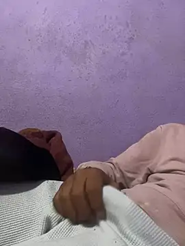 Snapshot of EduardoEspinoza12 chatting on February 28, 2025, 5:48 am EduardoEspinoza12 online show from February 28, 2025, 5:48 am