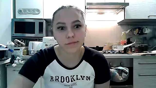 Misssweet s online show from February 4, 2025, 3:04 pm