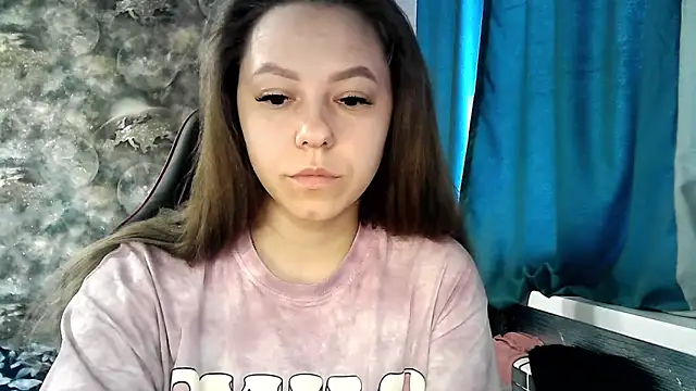 Misssweet s online show from April 15, 2026, 5:03 am