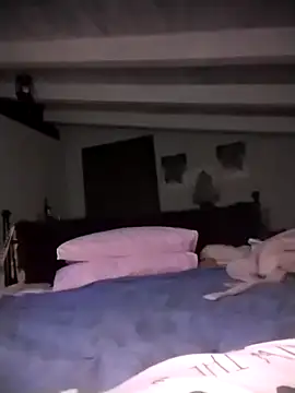 divinaerotica online show from February 9, 2026, 4:33 pm