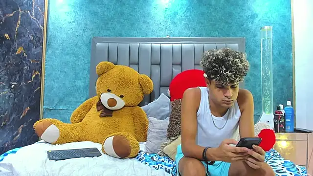 Sexys Hornys Boys online show from January 29, 2025, 12:54 am
