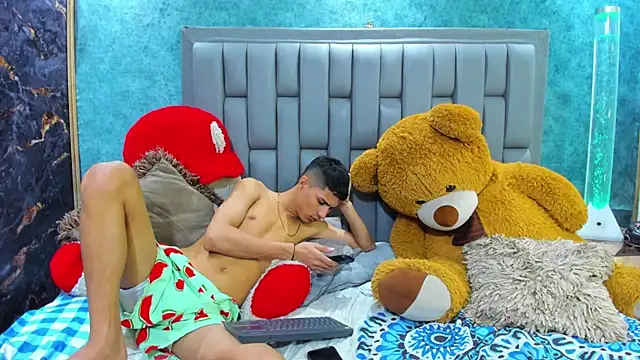 Sexys Hornys Boys online show from February 4, 2025, 1:56 am