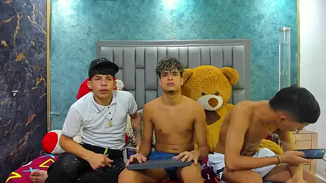 Sexys Hornys Boys online show from March 11, 2025, 12:11 am