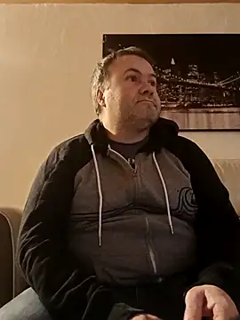 Pourleplasirs online show from February 27, 2025, 10:31 pm