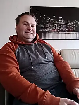 Pourleplasirs online show from March 9, 2025, 3:27 pm