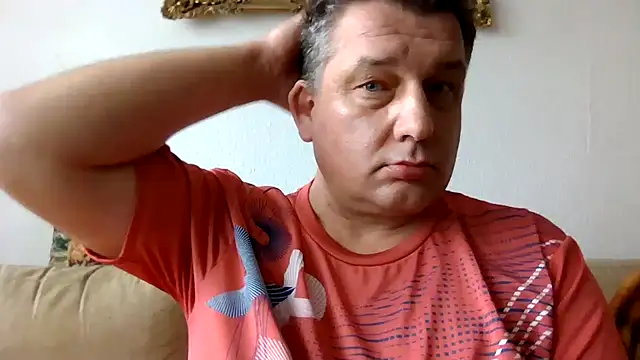 Snapshot of GrandpasDadBulg chatting on February 12, 2025, 12:01 pm GrandpasDadBulg online show from February 12, 2025, 12:01 pm