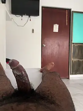 Snapshot of jhonnes_ chatting on February 17, 2026, 10:49 pm jhonnes online show from February 17, 2026, 10:49 pm