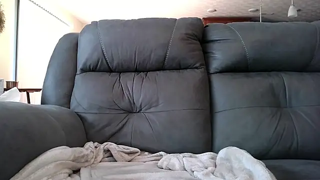 Snapshot of Troyt87 chatting on January 8, 2026, 7:27 pm Troyt87 online show from January 8, 2026, 7:27 pm