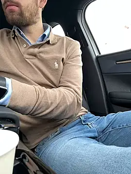 Snapshot of bullyboyy chatting on February 20, 2025, 8:39 am bullyboyy online show from February 20, 2025, 8:39 am