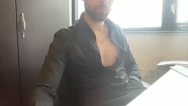 Snapshot of bullyboyy chatting on February 24, 2025, 8:49 am bullyboyy online show from February 24, 2025, 8:49 am