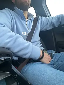 Snapshot of bullyboyy chatting on February 25, 2025, 4:10 pm bullyboyy online show from February 25, 2025, 4:10 pm