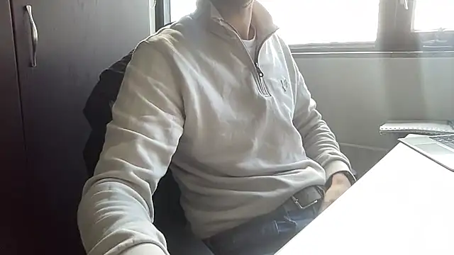 Snapshot of bullyboyy chatting on February 26, 2025, 2:14 pm bullyboyy online show from February 26, 2025, 2:14 pm