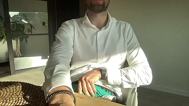 Snapshot of bullyboyy chatting on September 10, 2025, 3:56 pm bullyboyy online show from September 10, 2025, 3:56 pm