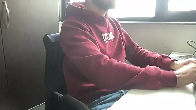 bullyboyy online show from January 6, 2026, 9:57 am