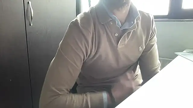 bullyboyy online show from February 19, 2026, 12:01 pm