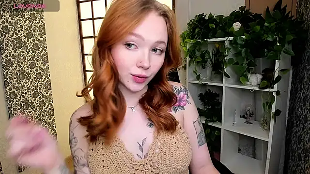Snapshot of Maya_Light chatting on February 16, 2025, 1:47 am Maya Light online show from February 16, 2025, 1:47 am