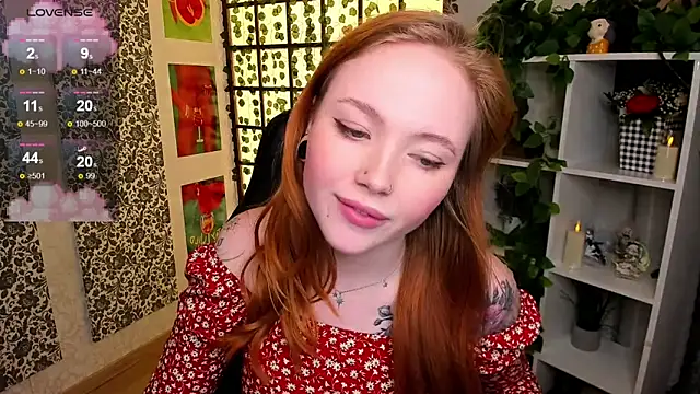 Snapshot of Maya_Light chatting on March 7, 2025, 8:02 am Maya Light online show from March 7, 2025, 8:02 am