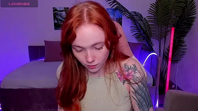 Maya Light online show from September 22, 2025, 2:02 am