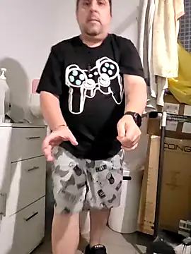 Usame como quieras online show from April 21, 2026, 8:09 am