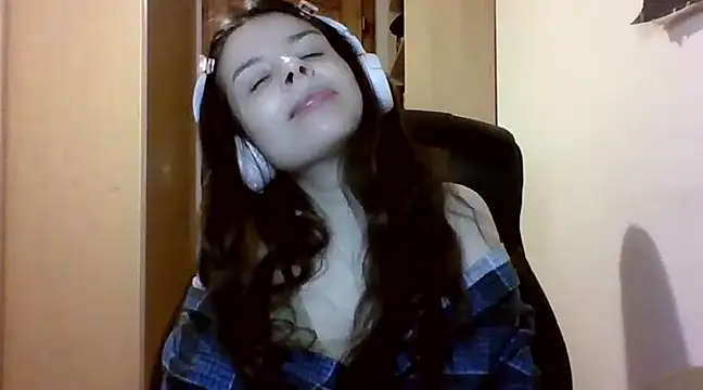 LariceSexy online show from March 16, 2025, 10:20 pm