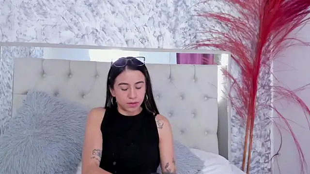 Ariana greenblat online show from November 17, 2025, 3:18 pm