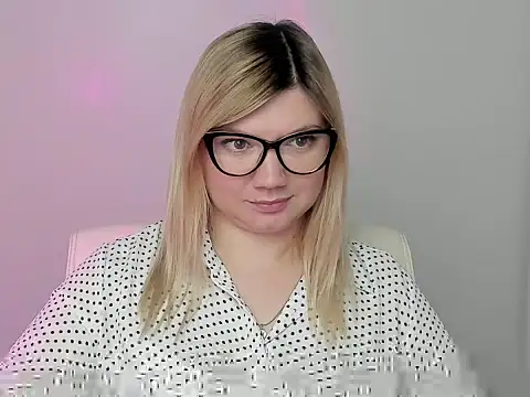 Lola moree online show from October 13, 2025, 11:43 am