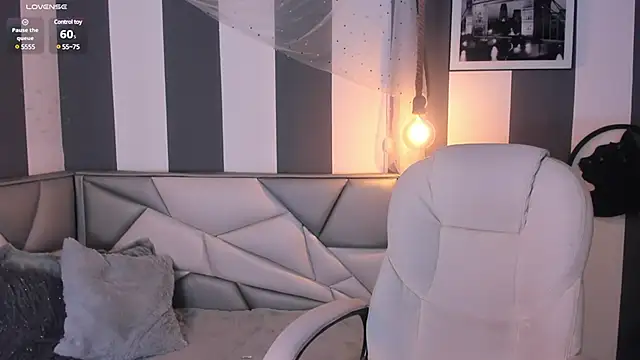 Salome  evans online show from February 4, 2025, 1:27 pm