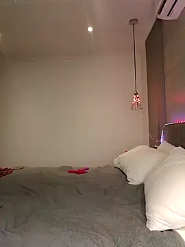 ZinaFreak online show from March 4, 2025, 4:09 pm