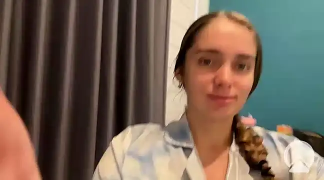 Snapshot of valure_lera chatting on March 18, 2025, 3:31 am valure lera online show from March 18, 2025, 3:31 am