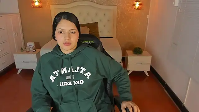 Hadley  online show from November 7, 2025, 3:50 am