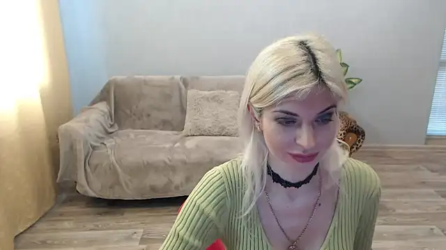 SexyBeatriice online show from April 9, 2026, 6:30 am