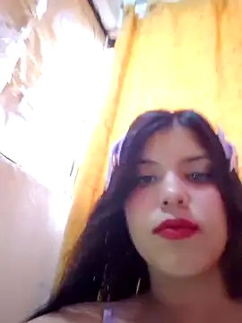 Snapshot of Angela_Sophie chatting on October 10, 2025, 5:01 pm Angela Sophie online show from October 10, 2025, 5:01 pm