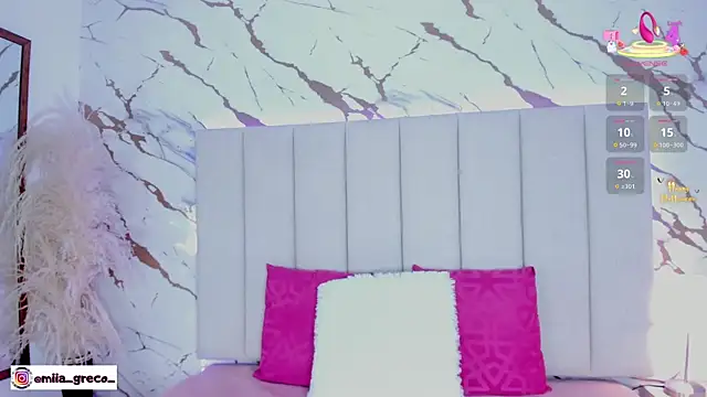 Snapshot of Mia_greco_ chatting on November 3, 2025, 8:43 pm Mia greco online show from November 3, 2025, 8:43 pm