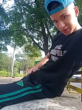 arevalo1124 online show from September 12, 2025, 9:37 pm