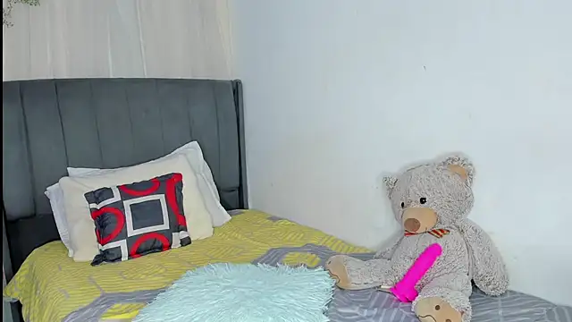 Snapshot of Tiffany_rubi chatting on February 5, 2025, 11:39 pm Tiffany rubi online show from February 5, 2025, 11:39 pm