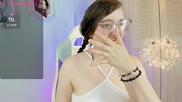 julietha bianco  online show from October 30, 2025, 2:07 pm