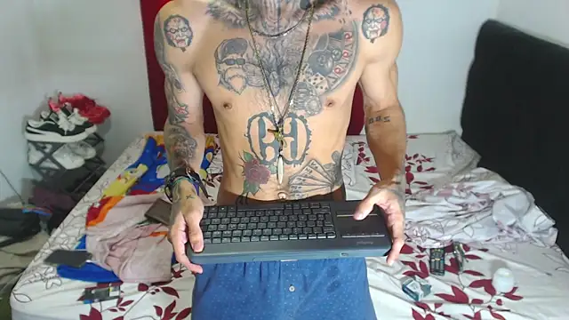 hot man05 online show from February 5, 2025, 3:42 pm