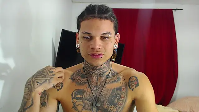 hot man05 online show from October 17, 2025, 11:51 pm