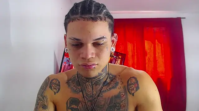 hot man05 online show from October 25, 2025, 5:19 pm