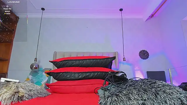 amanda29 online show from February 25, 2026, 7:12 pm