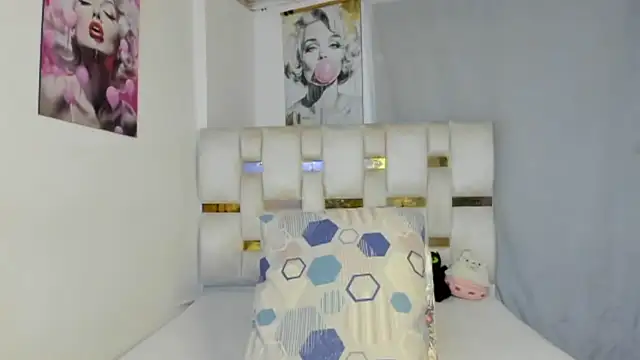 beautiful doll088 online show from January 15, 2026, 1:54 am