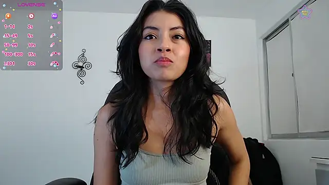ellajonz online show from July 26, 2026, 1:14 am