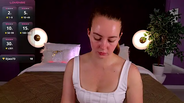 Snapshot of JaniceCollins chatting on July 11, 2026, 1:41 am JaniceCollins online show from July 11, 2026, 1:41 am