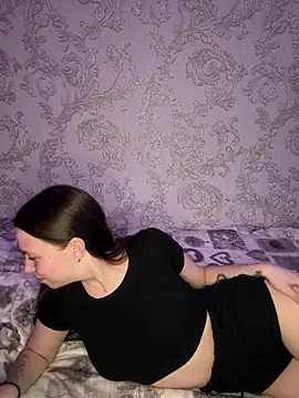 Arielle Swan online show from February 27, 2025, 3:26 pm