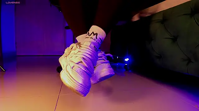 aleya bliss online show from November 23, 2025, 2:55 am