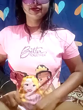 Sweety4u97 online show from February 15, 2025, 6:01 pm