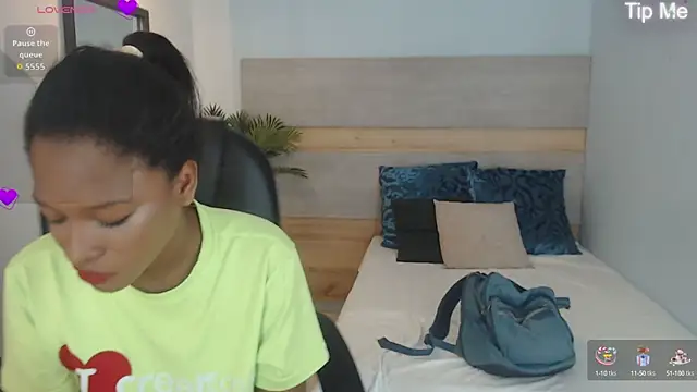 brendathompson  online show from September 26, 2025, 3:43 am