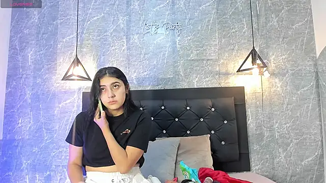 emberhodson online show from September 19, 2025, 11:00 am